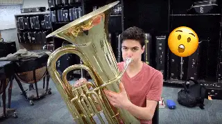 Matt Marzano sustains a note for five minutes using circular breathing