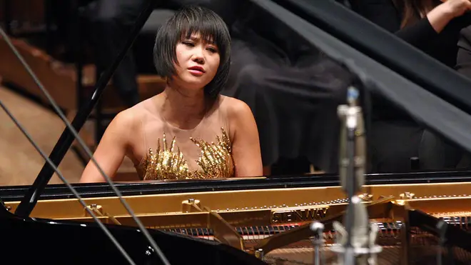 Pianist Yuja Wang shamed for wearing sunglasses on stage