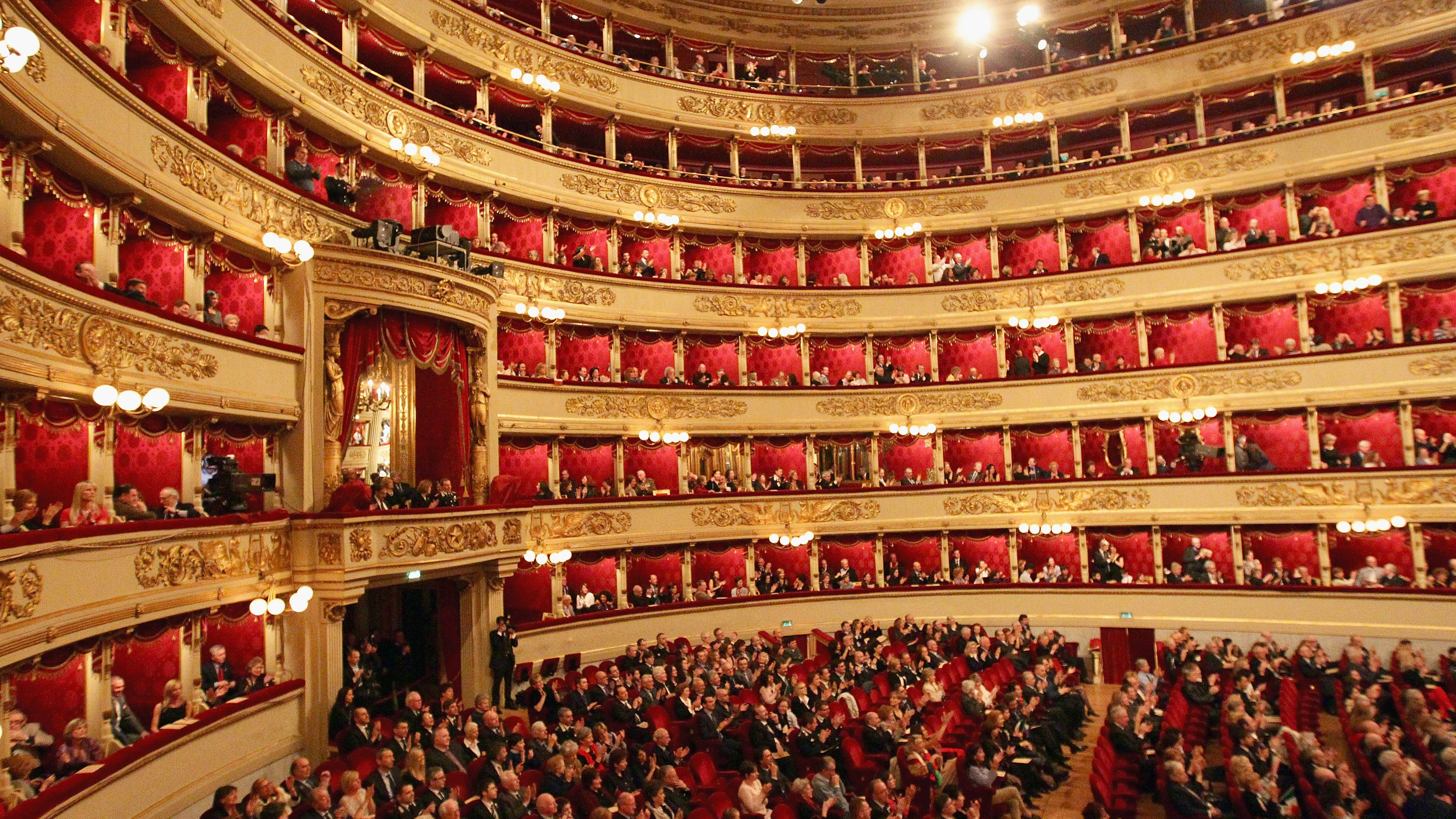 La Scala, Italy's opera house, keeps its doors shut over coronavirus fears  - Classic FM