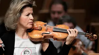 German violinist Anne-Sophie Mutter tests positive for coronavirus