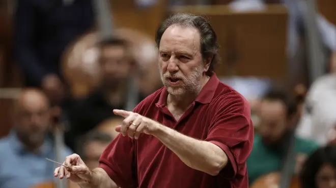 Riccardo Chailly to reopen La Scala in September