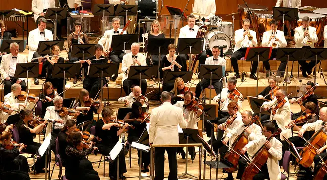 Sir Mark Elder leads the Hallé Orchestra