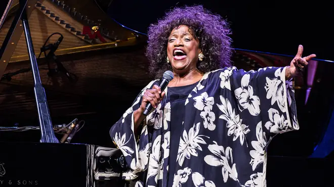 Jessye Norman singing in concert at L'Olympia