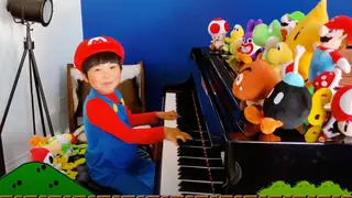 5-year-old child prodigy pianist, Lucas Mason Yao, plays Super Mario Kart better than you