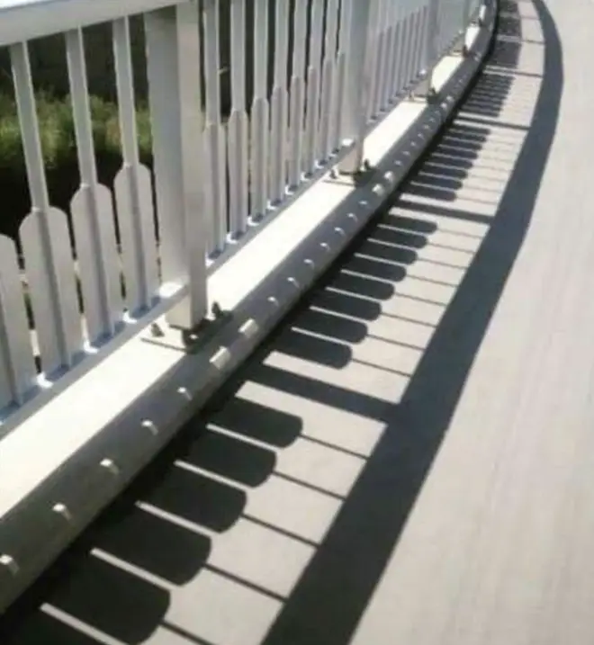 Piano shadows