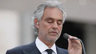 Andrea Bocelli singing