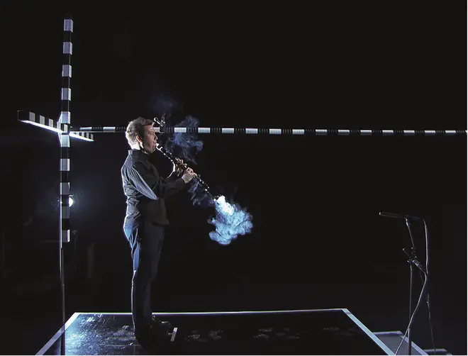 A Bavarian Radio Symphony Orchestra clarinetist participates in the Munich University Hospital aerosol study.