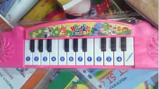 Confounding child's clavier