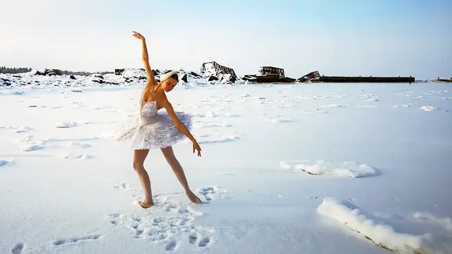 Breathtaking moment a Russian ballerina dances real ‘Swan Lake’ on ice