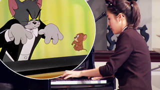 Virtuoso pianist perfectly syncs her playing with Tom and Jerry Cat Concerto scene