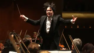 Venezuelan star conductor Gustavo Dudamel to conduct Paris Opera