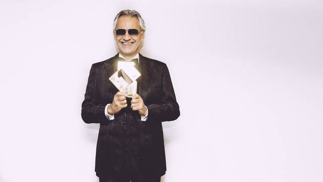 Andrea Bocelli receives the Official Charts Company No.1 Album Award