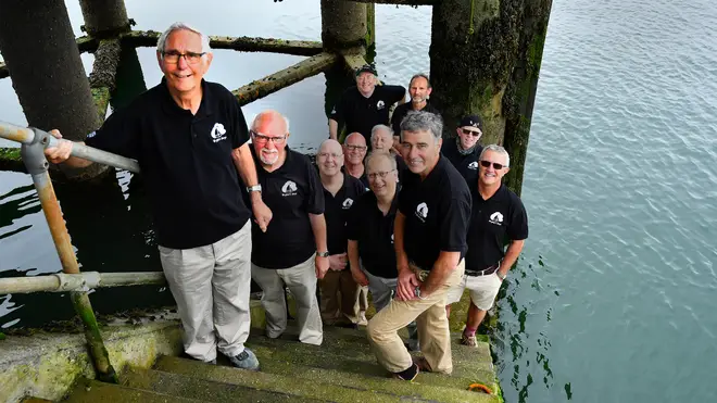 Choral singers greet G7 leaders in Cornwall with sea shanties