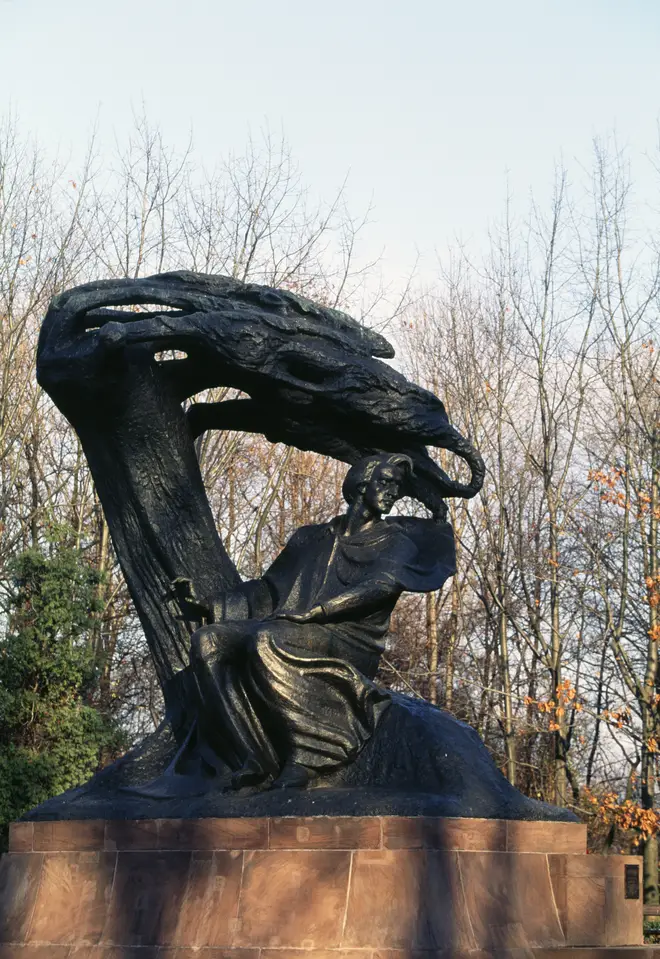 Monument to Fryderyk Chopin (1810-1849), Lazienki park, Warsaw's old town – on UNESCO World Heritage List, 1980