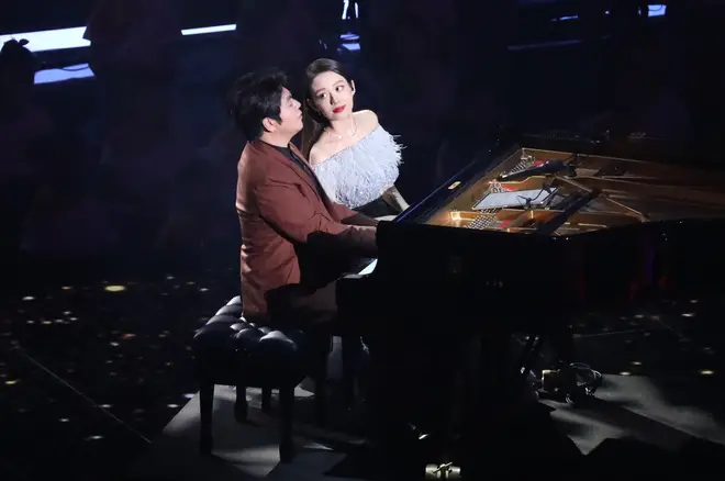 Lang Lang and his wife Gina Alice play together in 2020