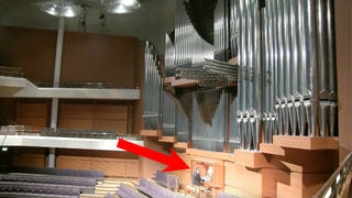 Jonathan Scott on the organ of The Bridgewater Hall