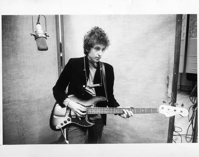 Bob Dylan Records "Bringing It All Back Home"