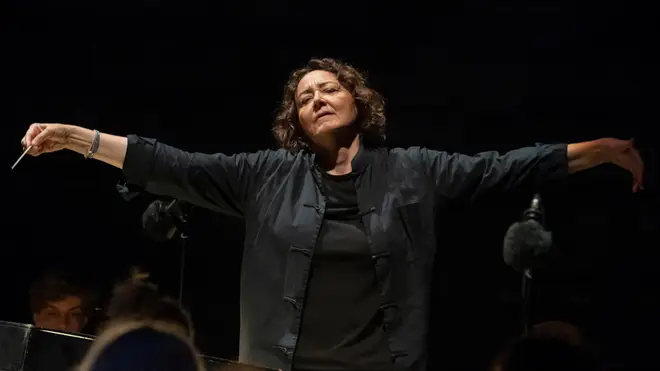 Nathalie Stutzmann conducts the Orchestre Philharmonique de Radio France