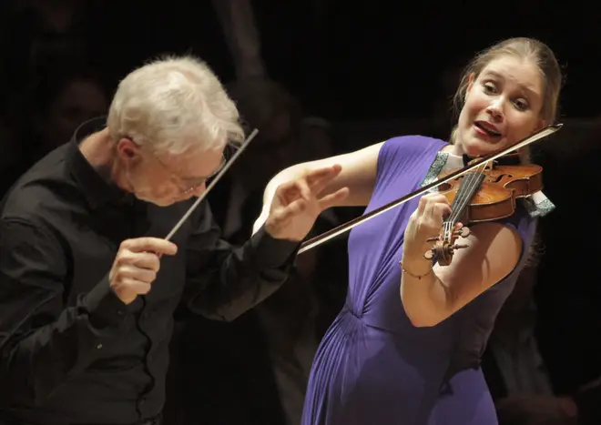 Violinist Leila Josefowicz performing John Adams' Violin Concerto whilst pregnant