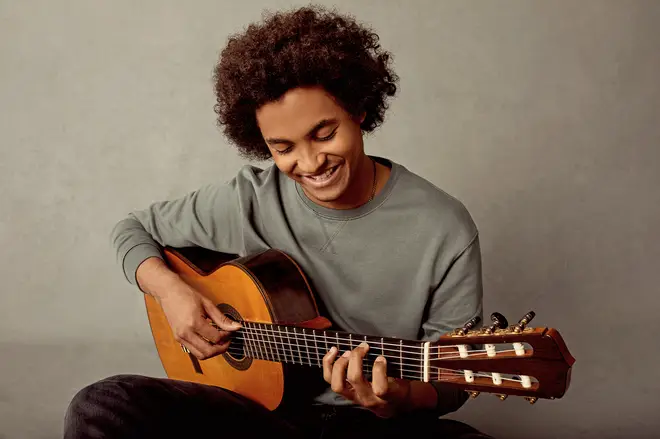 Plínio Fernandes, guitarist