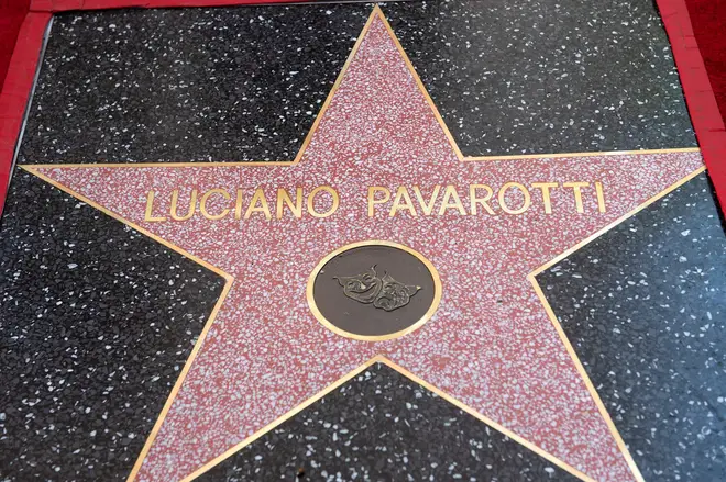 The great Italian tenor Luciano Pavarotti has been posthumously honoured with a star on the Hollywood Walk of Fame in Los Angeles, California.