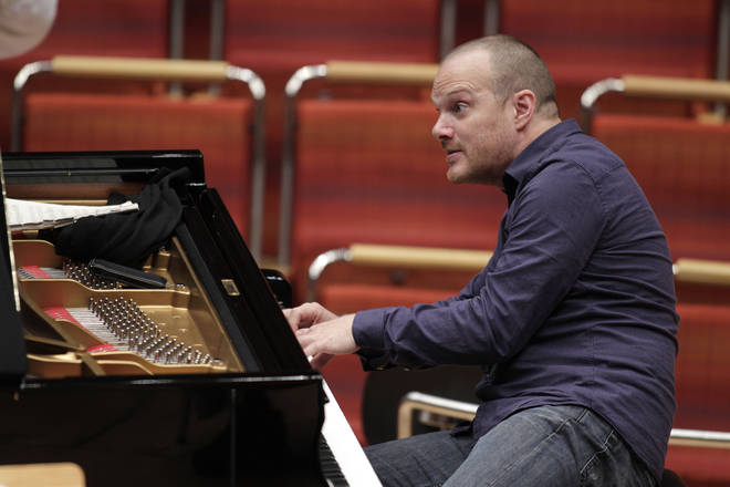 A lot-loved pianist and conductor Lars Vogt dies after most cancers analysis, aged 51
