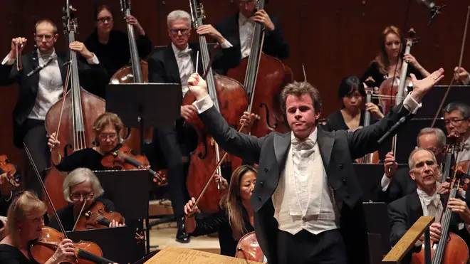 Jakub Hrůša conducting the New York Philharmonic in 2019