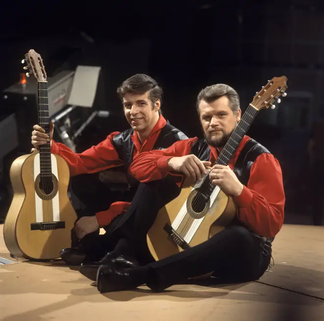 Roy Williamson (left) in The Corries