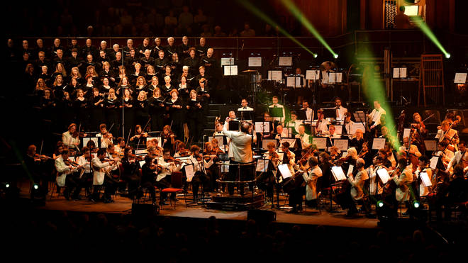 The Crouch End Festival Chorus join the orchestra for 'Zadok the Priest'