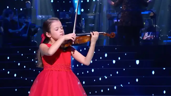 9-year-old violinist Sora Lavorgna plays Richter's 'Summer 1' in finals of 'Prodiges'