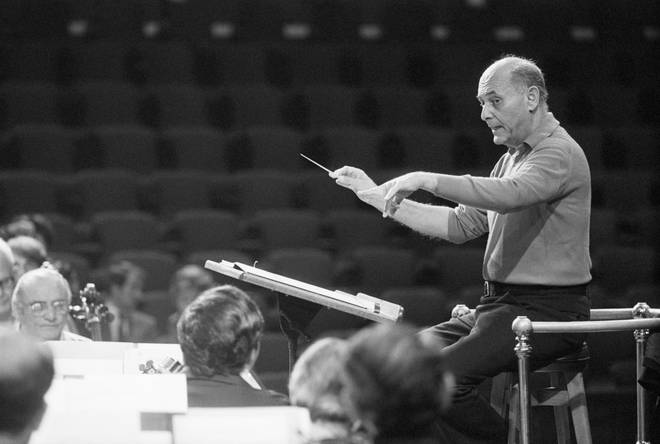 Sir Georg Solti conducting the Chicago Symphony Orchestra