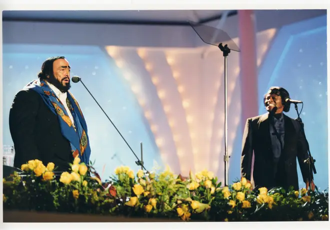 Pavarotti performs with James Brown