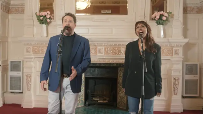 Michael Ball and Danielle De Niese sing 'Love Changes Everything'