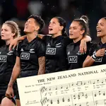 New Zealand sing the national anthem before the Cup Final of the Women's Sydney Sevens Rugby (2020)