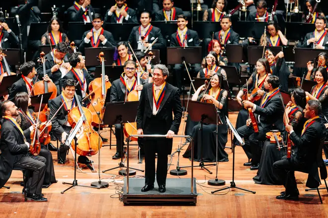 Gustavo Dudamel conducts Mahler