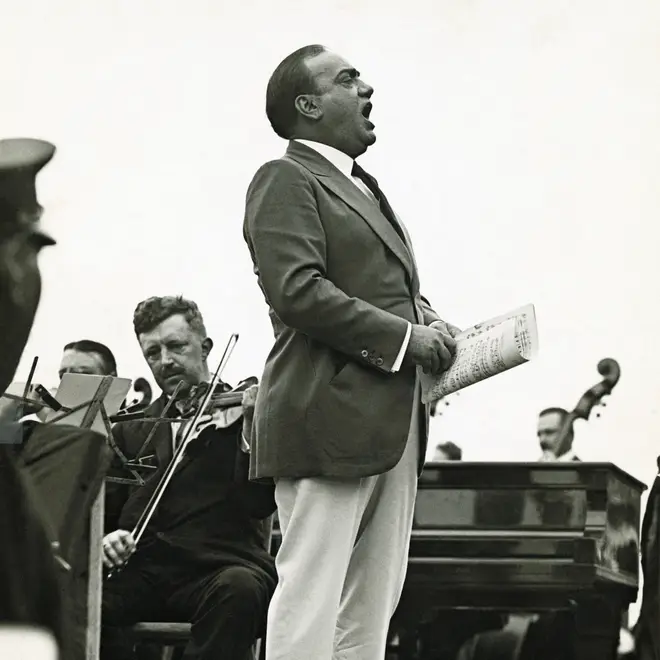 Enrico Caruso singing in New York