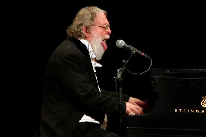 Peter Schickele performs in 2004
