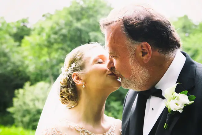 The Kiss: Bryn Terfel marries Hannah Stone