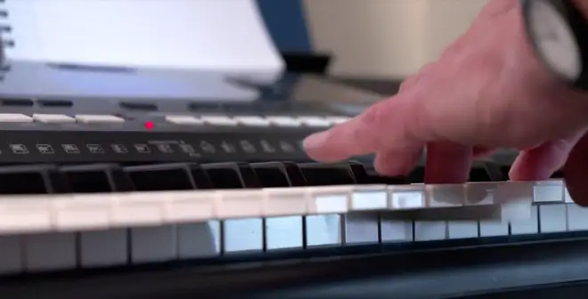 Playing the piano to alleviate the symptoms of Parkinson's disease